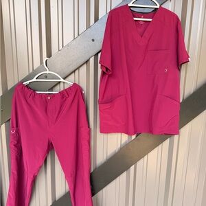 Cherokee Infinity Men’s Wine Like New Scrub Set. 2X Top and XL Bottom
